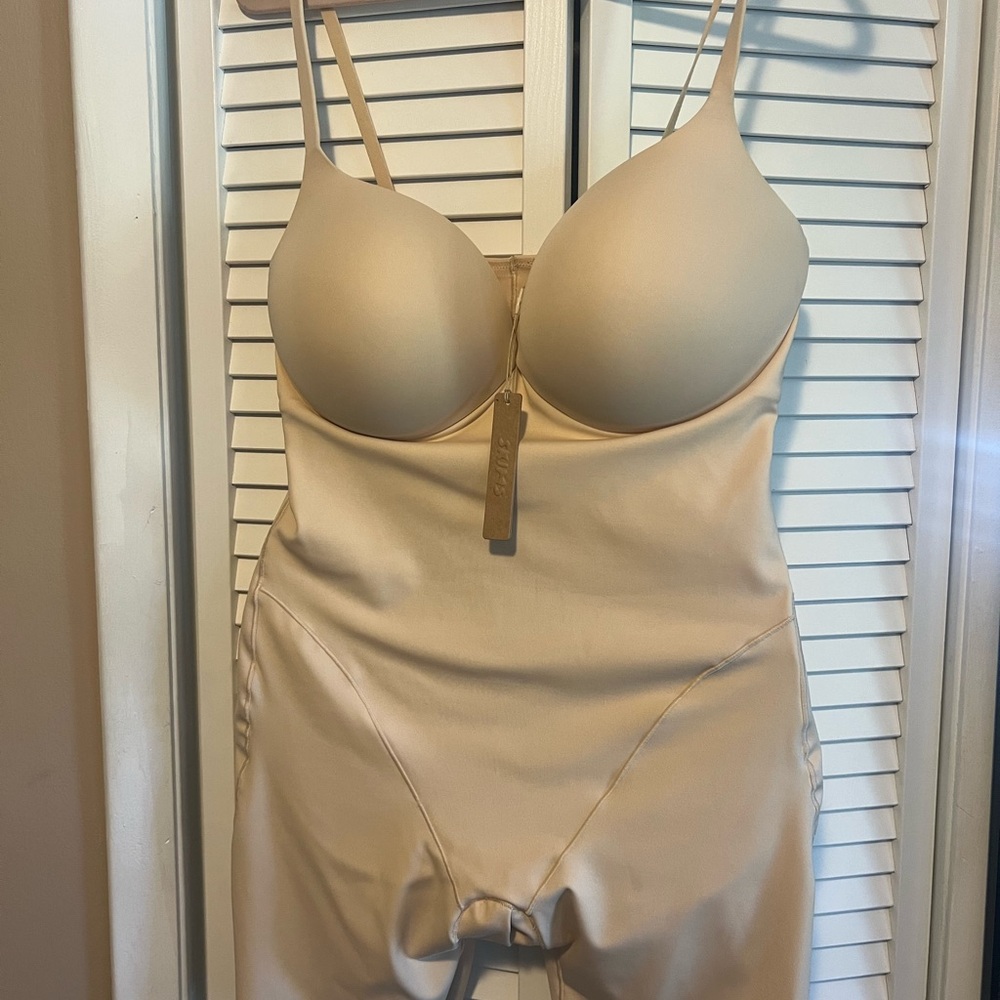 Skims Ultimate Body Push Up Mid Thigh Bodysuit